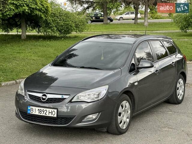 Серый Опель Астра, объемом двигателя 1.3 л и пробегом 220 тыс. км за 7100 $, фото 1 на Automoto.ua