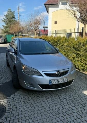 Сірий Опель Астра, об'ємом двигуна 1.7 л та пробігом 378 тис. км за 6500 $, фото 1 на Automoto.ua