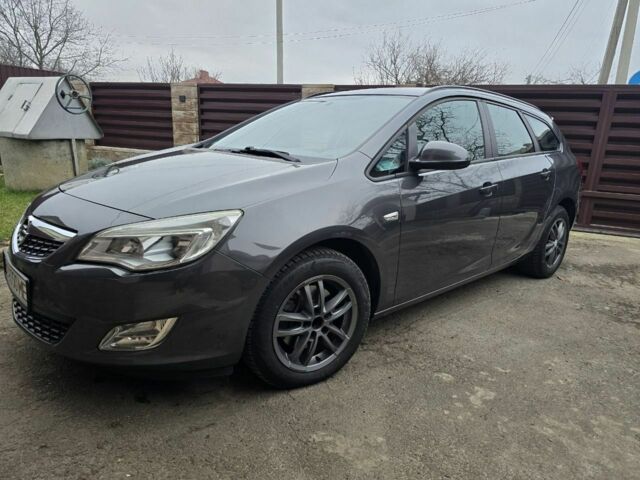 Серый Опель Астра, объемом двигателя 1.7 л и пробегом 200 тыс. км за 7000 $, фото 1 на Automoto.ua