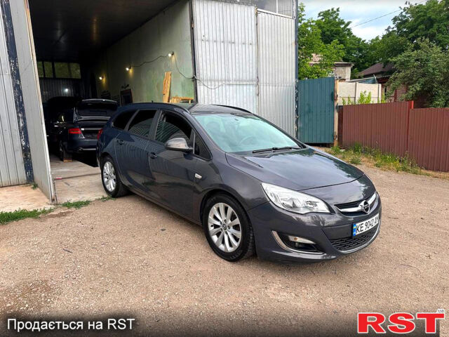 Опель Астра 2012 в Кривом Роге на Automoto.ua Серый Опель Астра, объемом двигателя 1.7 л и пробегом 229 тыс. км за 6999 $, фото 1 на Automoto.ua