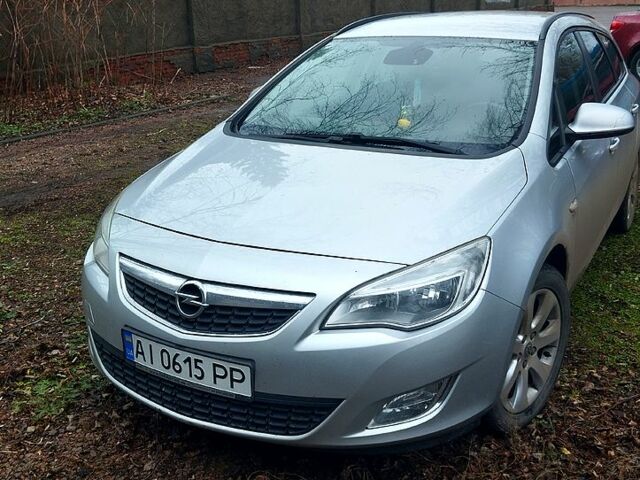 Серый Опель Астра, объемом двигателя 1.7 л и пробегом 24800 тыс. км за 8150 $, фото 1 на Automoto.ua