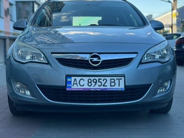 Сірий Опель Астра, об'ємом двигуна 1.7 л та пробігом 323 тис. км за 5500 $, фото 1 на Automoto.ua