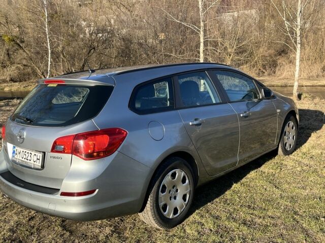 Серый Опель Астра, объемом двигателя 1.6 л и пробегом 214 тыс. км за 7500 $, фото 1 на Automoto.ua