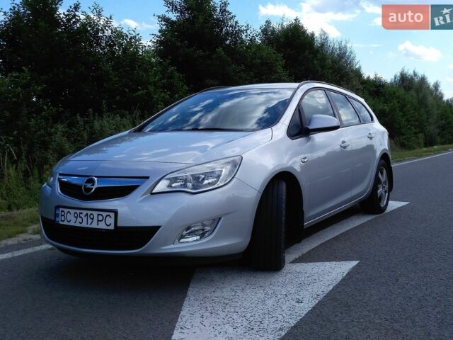 Серый Опель Астра, объемом двигателя 1.7 л и пробегом 241 тыс. км за 6100 $, фото 1 на Automoto.ua
