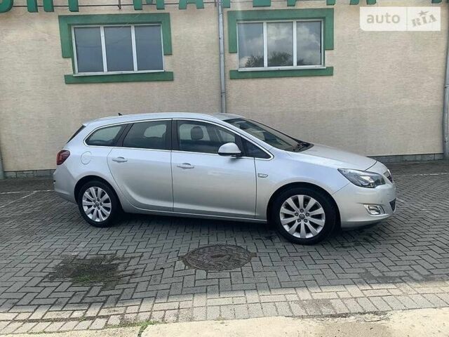 Серый Опель Астра, объемом двигателя 1.7 л и пробегом 225 тыс. км за 7500 $, фото 1 на Automoto.ua