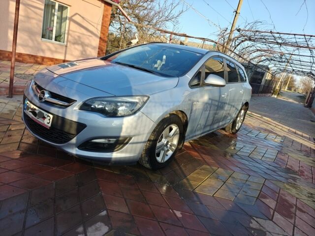 Серый Опель Астра, объемом двигателя 0 л и пробегом 230 тыс. км за 8600 $, фото 1 на Automoto.ua