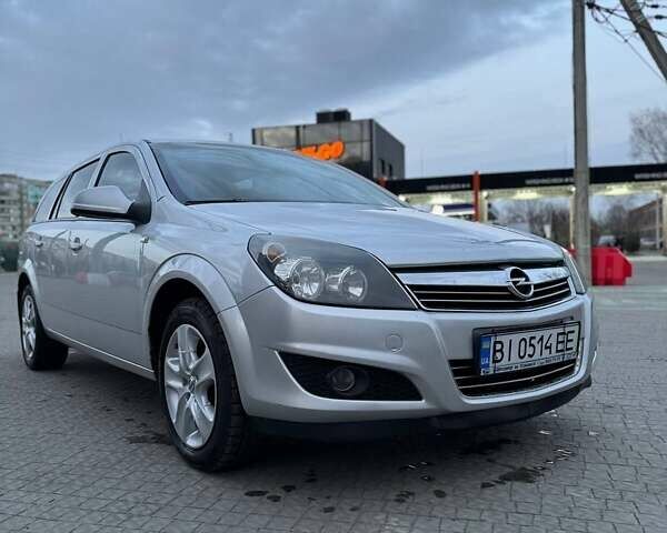 Сірий Опель Астра, об'ємом двигуна 1.6 л та пробігом 275 тис. км за 5600 $, фото 1 на Automoto.ua