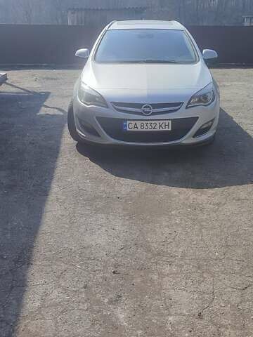 Серый Опель Астра, объемом двигателя 1.7 л и пробегом 221 тыс. км за 8000 $, фото 1 на Automoto.ua