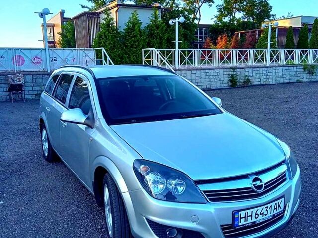 Сірий Опель Астра, об'ємом двигуна 1.6 л та пробігом 0 тис. км за 7000 $, фото 1 на Automoto.ua