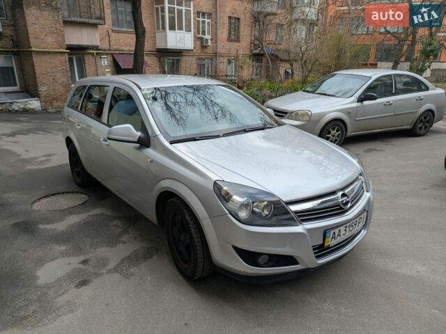 Серый Опель Астра, объемом двигателя 1.6 л и пробегом 49 тыс. км за 6800 $, фото 1 на Automoto.ua