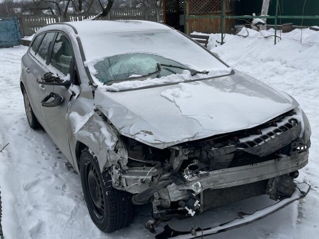 Серый Опель Астра, объемом двигателя 1.7 л и пробегом 270 тыс. км за 3800 $, фото 1 на Automoto.ua