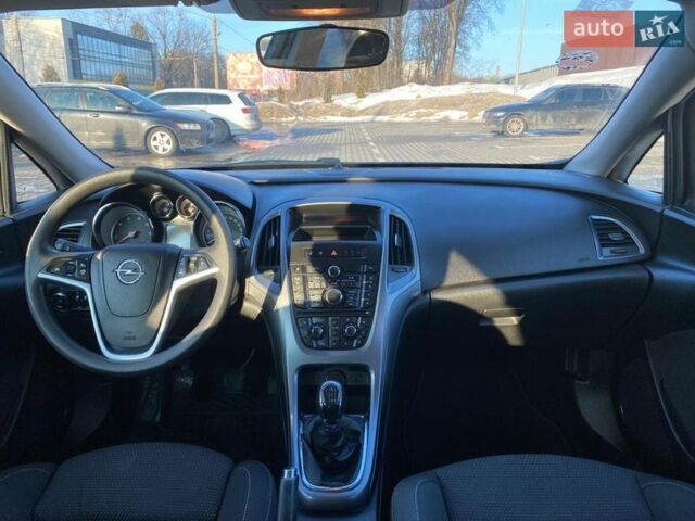 Серый Опель Астра, объемом двигателя 1.7 л и пробегом 201 тыс. км за 8350 $, фото 1 на Automoto.ua