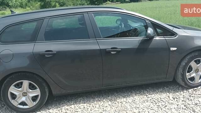 Сірий Опель Астра, об'ємом двигуна 1.7 л та пробігом 224 тис. км за 8200 $, фото 1 на Automoto.ua