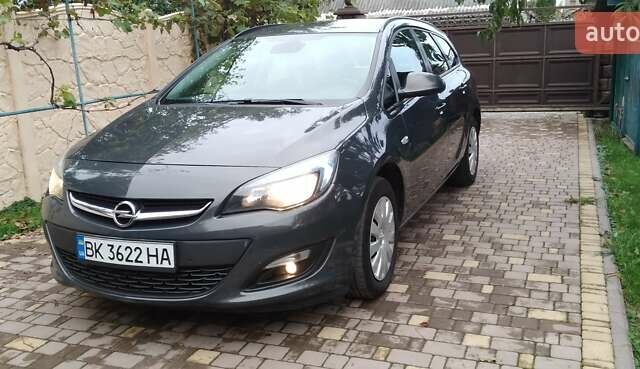 Серый Опель Астра, объемом двигателя 1.6 л и пробегом 274 тыс. км за 7700 $, фото 1 на Automoto.ua