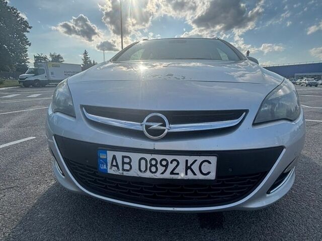 Серый Опель Астра, объемом двигателя 1.7 л и пробегом 306 тыс. км за 5600 $, фото 1 на Automoto.ua