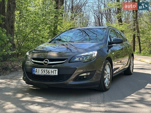 Серый Опель Астра, объемом двигателя 1.6 л и пробегом 247 тыс. км за 7100 $, фото 1 на Automoto.ua