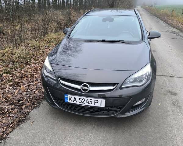 Серый Опель Астра, объемом двигателя 1.96 л и пробегом 276 тыс. км за 10000 $, фото 1 на Automoto.ua