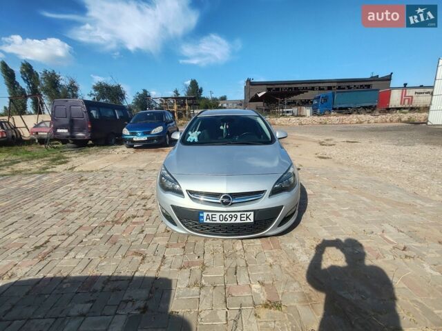 Серый Опель Астра, объемом двигателя 1.6 л и пробегом 280 тыс. км за 8200 $, фото 1 на Automoto.ua