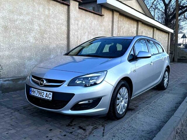 Серый Опель Астра, объемом двигателя 1.6 л и пробегом 240 тыс. км за 7800 $, фото 1 на Automoto.ua