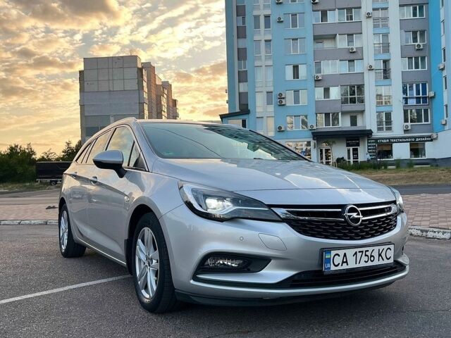 Серый Опель Астра, объемом двигателя 1.6 л и пробегом 231 тыс. км за 10700 $, фото 1 на Automoto.ua