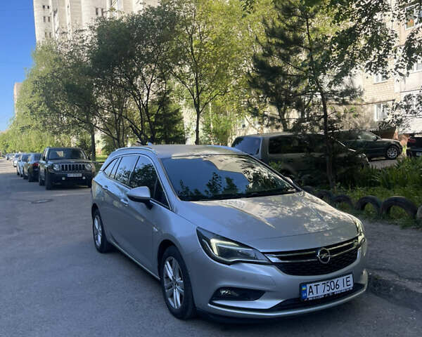 Сірий Опель Астра, об'ємом двигуна 1.6 л та пробігом 244 тис. км за 10000 $, фото 1 на Automoto.ua