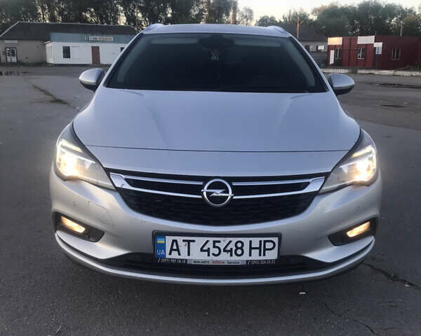 Серый Опель Астра, объемом двигателя 1.6 л и пробегом 194 тыс. км за 11399 $, фото 1 на Automoto.ua
