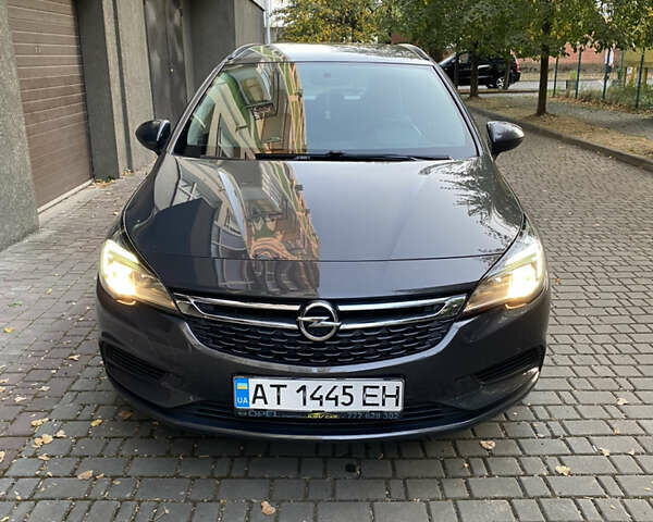 Серый Опель Астра, объемом двигателя 1.3 л и пробегом 130 тыс. км за 9750 $, фото 1 на Automoto.ua