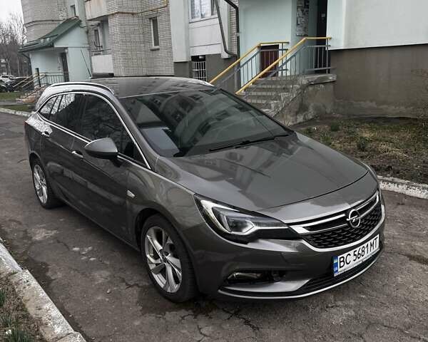 Серый Опель Астра, объемом двигателя 1.6 л и пробегом 300 тыс. км за 9800 $, фото 1 на Automoto.ua