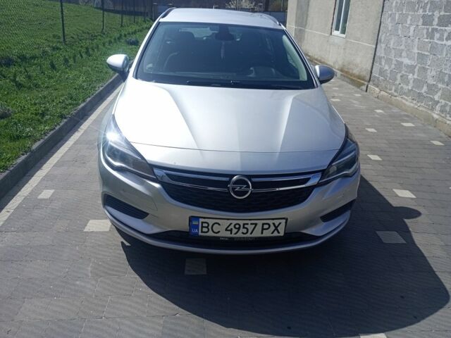 Серый Опель Астра, объемом двигателя 1.6 л и пробегом 240 тыс. км за 10000 $, фото 1 на Automoto.ua