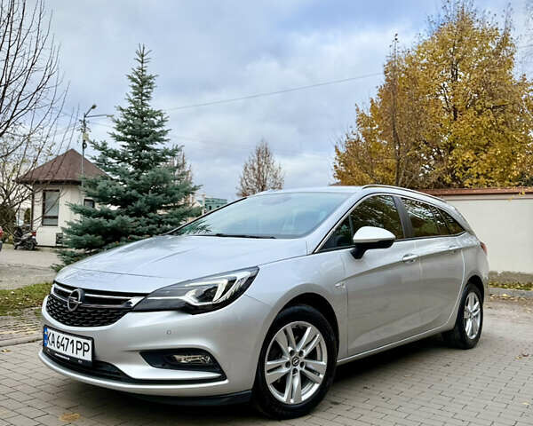 Серый Опель Астра, объемом двигателя 1.6 л и пробегом 136 тыс. км за 11800 $, фото 1 на Automoto.ua