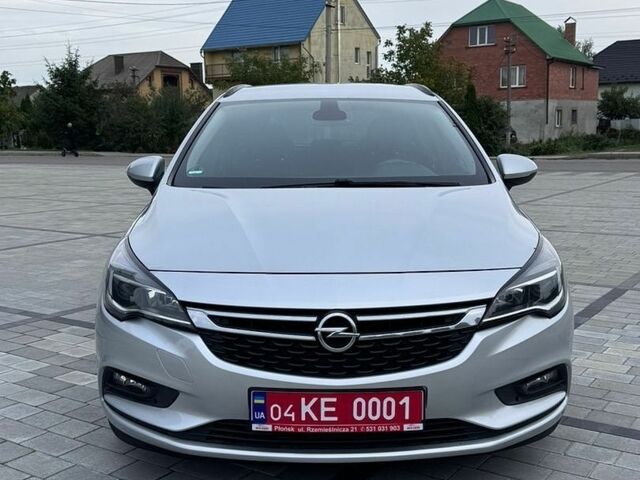 Серый Опель Астра, объемом двигателя 1.6 л и пробегом 170 тыс. км за 9800 $, фото 1 на Automoto.ua