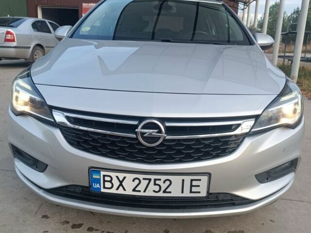 Серый Опель Астра, объемом двигателя 1.6 л и пробегом 157 тыс. км за 12000 $, фото 1 на Automoto.ua