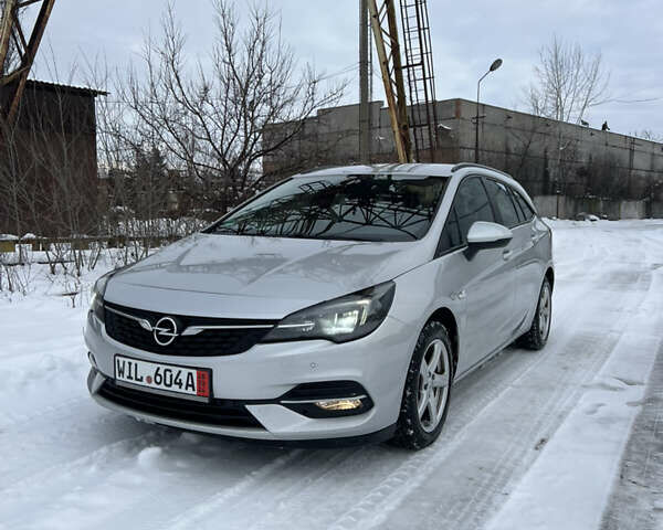 Серый Опель Астра, объемом двигателя 1.2 л и пробегом 135 тыс. км за 9999 $, фото 1 на Automoto.ua