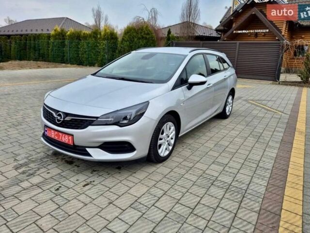 Серый Опель Астра, объемом двигателя 1.5 л и пробегом 270 тыс. км за 9999 $, фото 1 на Automoto.ua