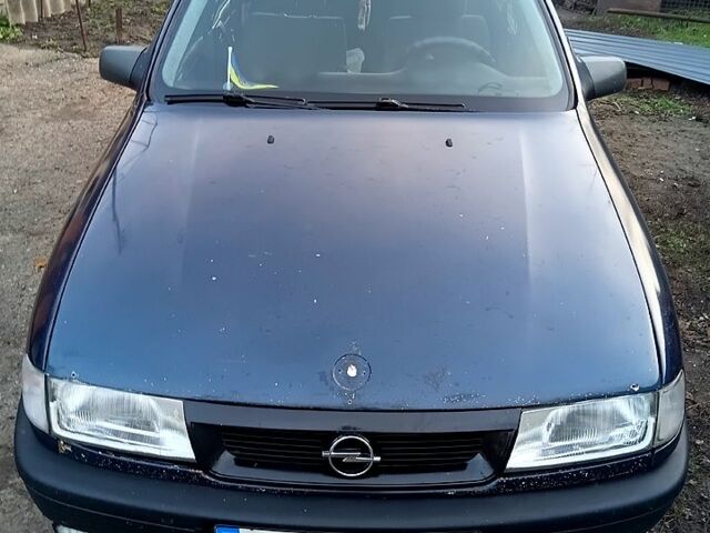 Синій Опель Астра, об'ємом двигуна 2 л та пробігом 235 тис. км за 1500 $, фото 1 на Automoto.ua