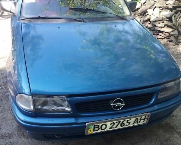 Синій Опель Астра, об'ємом двигуна 1.6 л та пробігом 184 тис. км за 2000 $, фото 1 на Automoto.ua