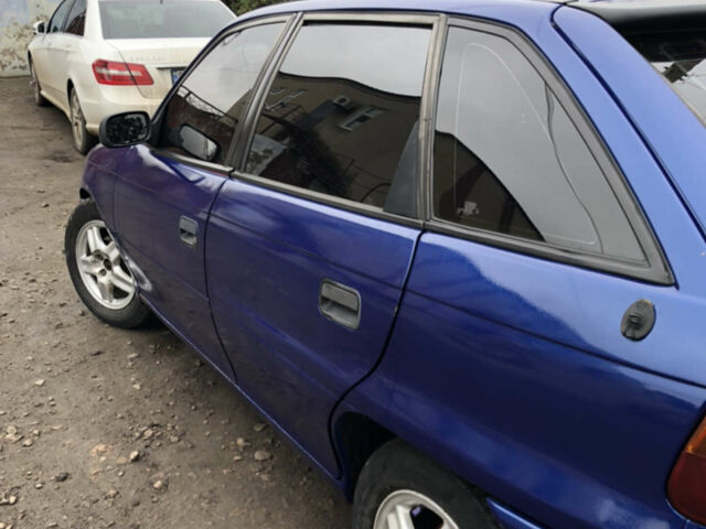 Синий Опель Астра, объемом двигателя 2 л и пробегом 400 тыс. км за 1700 $, фото 1 на Automoto.ua