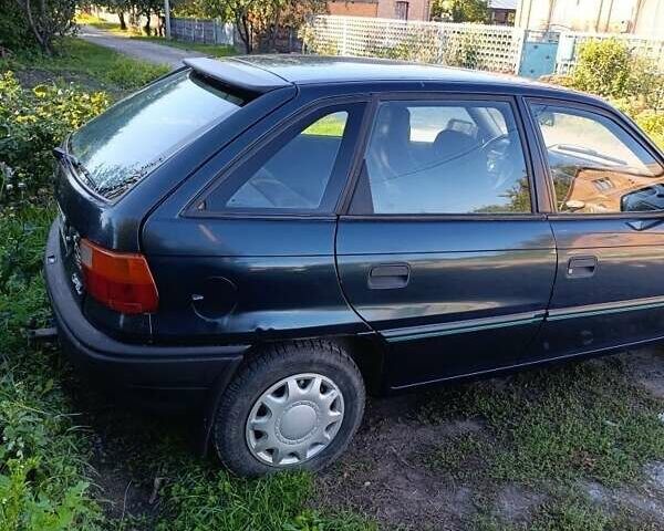 Синий Опель Астра, объемом двигателя 1.4 л и пробегом 404 тыс. км за 1500 $, фото 1 на Automoto.ua