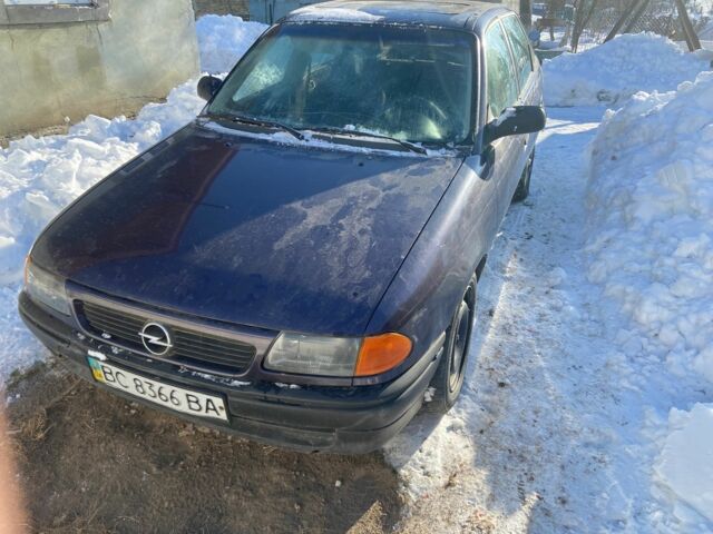 Синий Опель Астра, объемом двигателя 1.6 л и пробегом 350 тыс. км за 1200 $, фото 1 на Automoto.ua