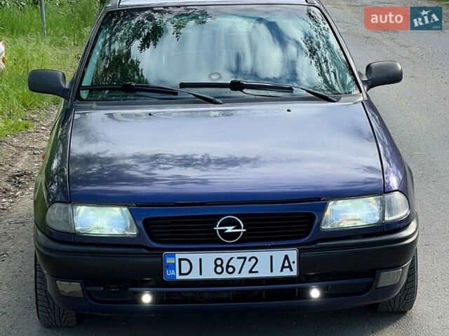 Синий Опель Астра, объемом двигателя 1.6 л и пробегом 358 тыс. км за 1600 $, фото 1 на Automoto.ua
