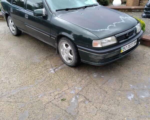 Синий Опель Астра, объемом двигателя 1.8 л и пробегом 402 тыс. км за 1000 $, фото 1 на Automoto.ua