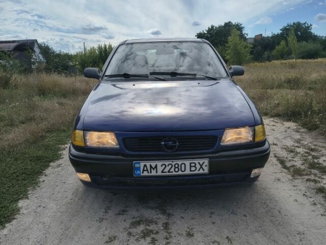 Синій Опель Астра, об'ємом двигуна 1.6 л та пробігом 200 тис. км за 699 $, фото 1 на Automoto.ua