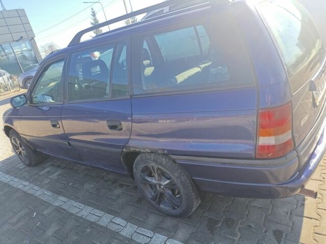 Синий Опель Астра, объемом двигателя 0 л и пробегом 230 тыс. км за 1498 $, фото 1 на Automoto.ua