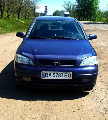 Синий Опель Астра, объемом двигателя 1.4 л и пробегом 241 тыс. км за 1850 $, фото 1 на Automoto.ua