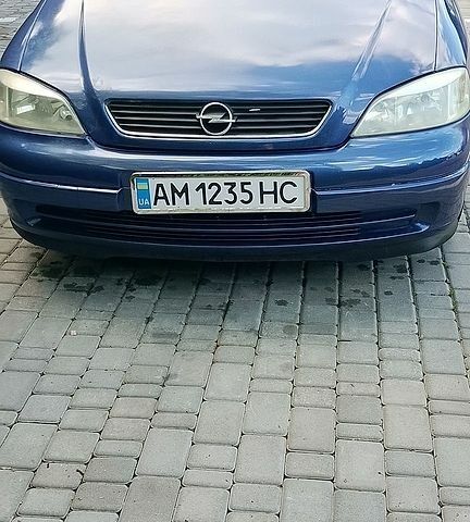 Синий Опель Астра, объемом двигателя 1.6 л и пробегом 264 тыс. км за 2350 $, фото 1 на Automoto.ua