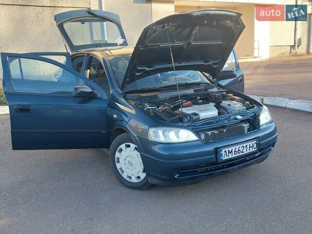 Синий Опель Астра, объемом двигателя 1.82 л и пробегом 380 тыс. км за 3350 $, фото 1 на Automoto.ua