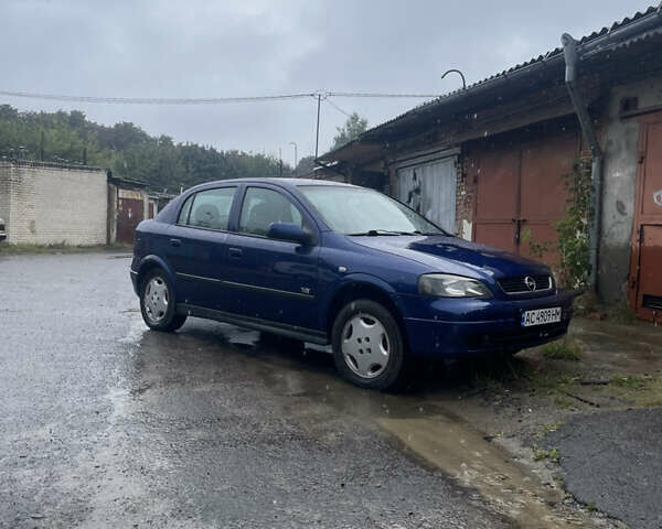 Синий Опель Астра, объемом двигателя 1.6 л и пробегом 180 тыс. км за 3200 $, фото 1 на Automoto.ua