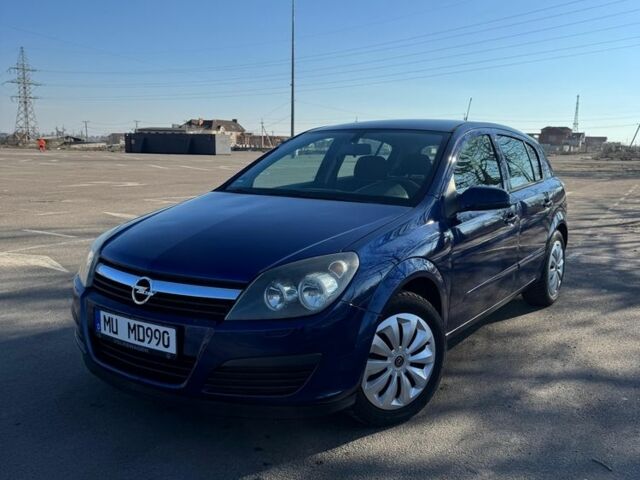 Синий Опель Астра, объемом двигателя 1.6 л и пробегом 240 тыс. км за 2400 $, фото 1 на Automoto.ua