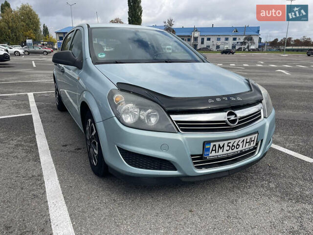 Синий Опель Астра, объемом двигателя 1.36 л и пробегом 204 тыс. км за 4800 $, фото 1 на Automoto.ua