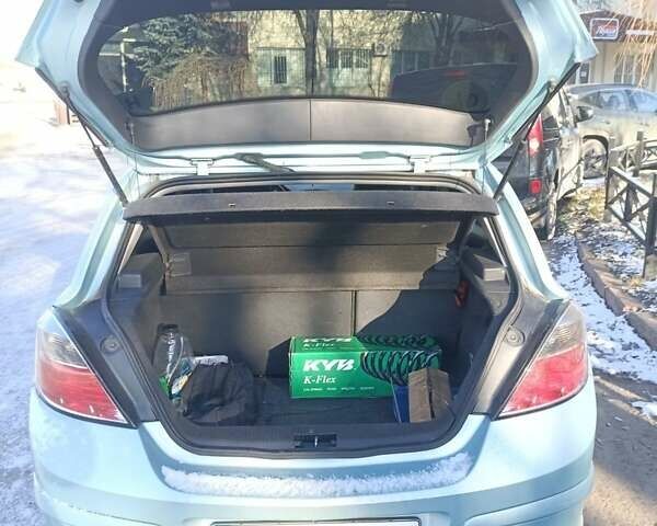 Синий Опель Астра, объемом двигателя 1.6 л и пробегом 255 тыс. км за 5500 $, фото 1 на Automoto.ua